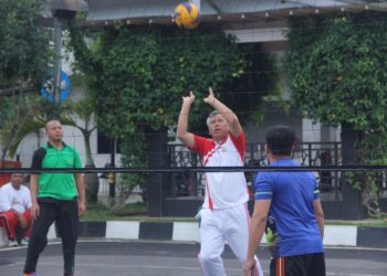 Setelah Apel Pagi, Kajati Sumut Gelar Olahraga Rutin Bersama Jajaran