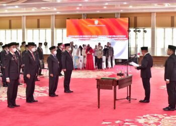 Lantik 38 Pejabat Eselon II dan 12 Eselon III, Edy Rahmayadi: Kalian Pelayan Rakyat, Digaji Pakai Uang Rakyat