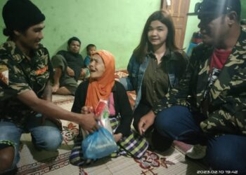 PC PPM LVRI Kabupaten Karo Melalui Markas Rantingnya Bagikan Sembako Kepada Lansia