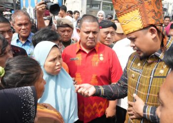 Keluhan Warga Saat Bobby Nasution Kunjungi Pasar Sukaramai, “Tolonglah Harga Beras Naik Kali”