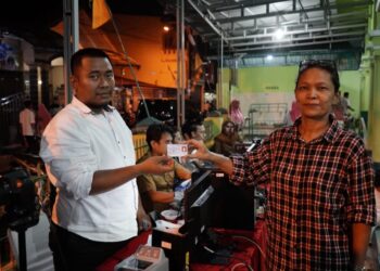 Warga Medan Dapat Cetak KTP dan KIA di Safari Ramadan