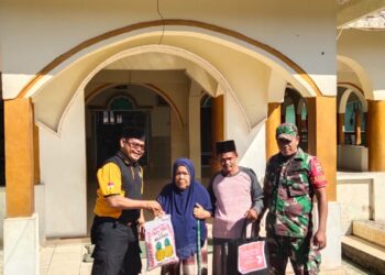 Polsek Siabu bersama Koramil 12 Siabu Gelar Bakti Sosial bersama Dalam menyambut HUT Bhayangkara tahun 2023