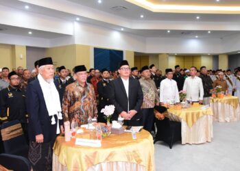 Wisuda 153 Santri Islam Al Azhar Asy-Syarif Sumatera Utara, Wabup: Semoga Jadi Sumber Daya Insani Berkualitas & Berakhlakul Karimah