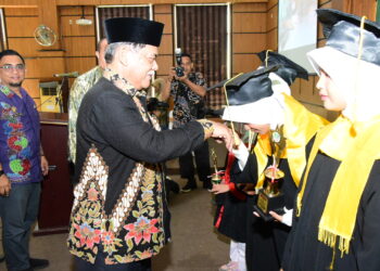 Wisuda Akbar 159 Siswa Yayasan Al-Fakhri, Wabup: Tak Ada Bangsa dan Negara yang Maju Tanpa SDM Berkualitas