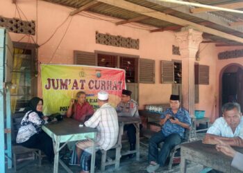 Polsek Siabu Gelar Jumat Curhat di Desa Aek Mual