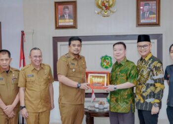Dukung Institut Bisnis IT&B Berikan Beasiswa, Bobby Nasution : Semoga Lebih Berprestasi