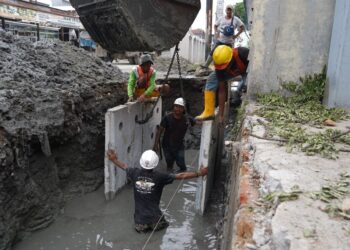 Dinas SDABMBK Perbaiki Saluran Drainase Jalan Pancing Mabar Hilir
