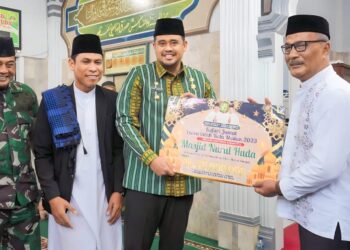 Bobby Nasution dan Pimpinan Perangkat Daerah Gotong Royong Bantu Dana Pembangunan Menara Masjid Nurul Huda