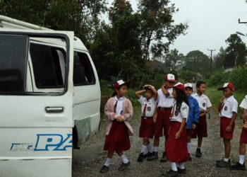 Dinas Pendidikan Kabupaten Pakpak Bharat Sediakan 8 Unit Bus Sekolah