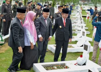 HUT ke-78 TNI, Wali Kota Ikuti Upacara Ziarah Nasional di TMP Bukit Barisan