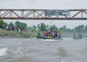 Hari ke 7 Personil Gotong Royong Peduli Deli, Tetap Semangat Bersihkan Sungai