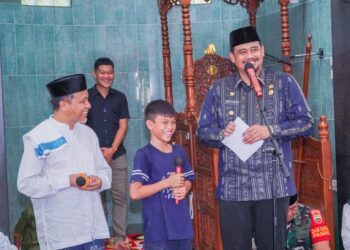 Safari Jumat Bobby Nasution, Warga Keluhkan Naiknya Harga Beras & Air Sering Mati