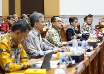 Raker dengan Komisi I DPR RI, Wamenhan M. Herindra Bahas RUU Pengesahan Traktat Tentang Pelarangan Senjata Nuklir