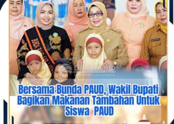 Wabup Labuhanbatu Hj Ellya Rosa dan Bunda PAUD Ny dr Hj Maya berikan Makanan Tambahan Gizi Sehat