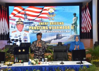 Sebagai Pejabat Baru di Koarmada II, Laksda TNI Dr. Denih Hendrata Gelar Entry Briefing