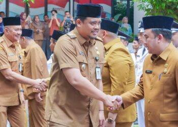 Lantik 130 Pejabat Pemko Medan, Bobby Nasution : Jangan Sampai Masyarakat Tidak Kenal Camat dan Lurah