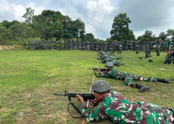 Prajurit KRI Yos Sudarso-353 Laksanakan Latihan Menembak
