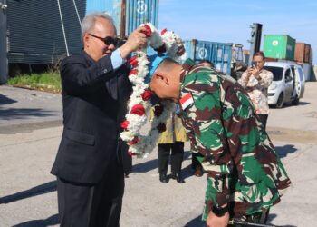 KRI Diponegoro -365 Tiba di Lebanon