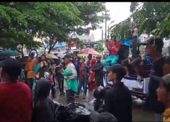 Puluhan Nelayan Demo PT Pelindo Tuntut Ganti Rugi Reklamasi 