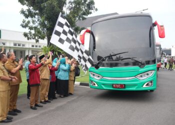 Pj Gubernur Lepas Ratusan Relawan Gerakan Sumut Mengajar Batch 15