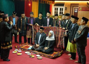 Bobby Nasution Dinobatkan sebagai Tokoh Nasional Tabagsel
