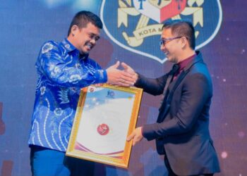 Bobby Nasution Raih Penghargaan Dari RSU Royal Prima