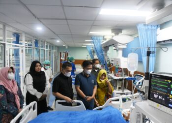 Gerak Cepat Atasi Keluhan Warga Kurang Mampu, Pj Gubernur Sumut Kunjungi Sakira Nayla Lubis yang Mengalami Cedera Tengkorak Kepala