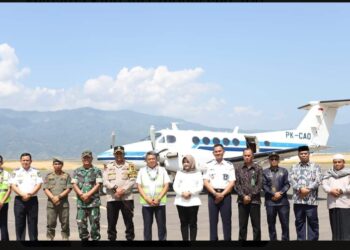 Landing Perdana Pesawat di Bandara Jendral Besar Abdul Haris Nasution, Bukit Malintang, Madina