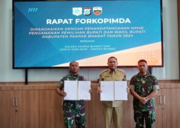 Bupati Pakpak Bharat Franc Tumanggor Tandatangani NPHD Dengan Dandim 0206 Dan Polres Pakpak Bharat