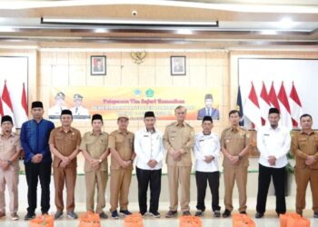 Wakil Bupati Pakpak Bharat, H Mutsyuhito Solin, Dr, M.Pd lepas Keberangkatan Tim Safari Ramadhan