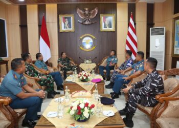 Kaskoarmada II Terima Kunjungan Danpuslat Kodiklat TNI