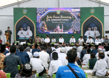 Buka Bersama Anak-anak Yatim Piatu, Pj Gubernur Sumut Meneteskan Air Mata, Teringat Masa Kecil