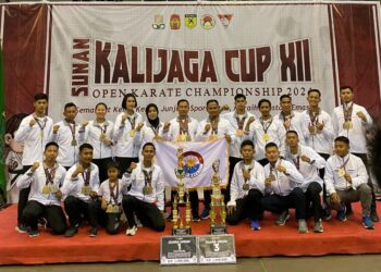 Atlet Karate dan Dojo Koarmada II Sabet Juara Umum Kejuaraan Nasional Karate Sunan Kalijaga Cup Yogjakarta