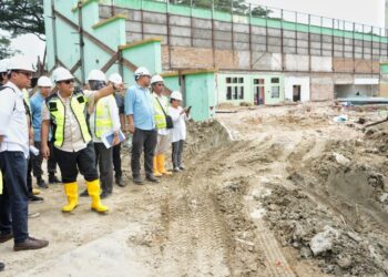 Pj Sekda Tinjau Revitalisasi Stadion Teladan Medan