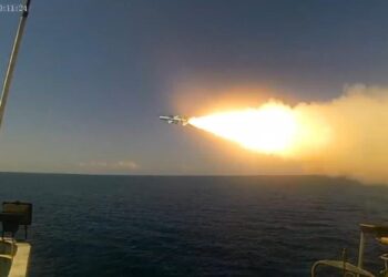 59 Tahun Beroperasi, KRI YOS-353 Tuai Apresiasi Dari Pangkoarmada RI