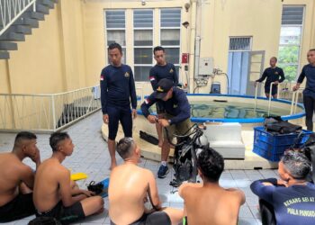 Prajurit KRI Nala-363 Latihan Refreshing Selam Dasar