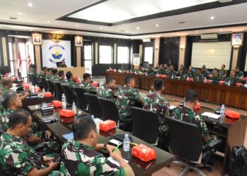 Hadapi Tantangan Tugas Kedepan, Pangkoarmada II Buka Forum Komandan KRI Koarmada II