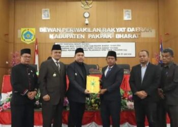 Bupati Pakpak Bharat Hadiri Sidang Paripurna Pertanggung Jawaban APBD 2023