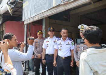 Turun langsung Penertiban Lalu lintas di Jalan Jamin Ginting, Kadishub Sumut Dorong Operator Angkutan Patuhi Aturan Pool
