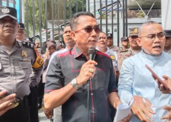 Tolak Parkir Berlangganan, Puluhan Jukir Gelar Demo di Depan Kantor DPRD Medan