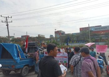 Tuntut Upah Bongkar, Puluhan Sopir Di Pelabuhan Belawan Demo Depo Pelayaran Tanto