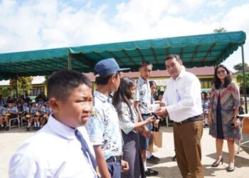OJK Provinsi Sumut Sosialisasikan Tabungan Pelajar Di SMP Negeri 1 Salak