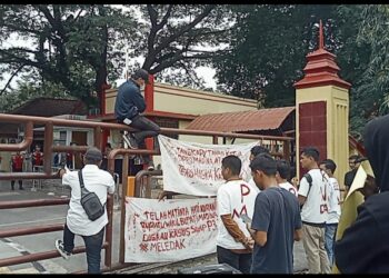 Demo Jilid V AMP3K Minta Polda Tangkap dan Tahan Ketua DPRD Madina