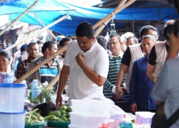 Bobby Nasution Belanja Sambil Tinjau Pasar Kabanjahe