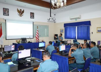 Mampu Sampaikan Pesan Yang Kritis Dan Inovatif Lewat Media Visual, Disinfolahta Koarmada II Gelar Pelatihan Desain Grafis Untuk Prajurit