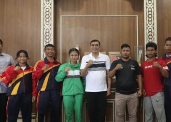 Pjs.Bupati  Dr. Naslindo Sirait Bangga Petinju Pakpak Bharat Raih Medali Di PON XXI Sumut-Aceh