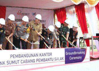 Pjs. Bupati Pakpak Bharat Hadiri Ceremony Gorundbreaking Pembangunan Gedung Bank Sumut Cabang Pembantu Salak