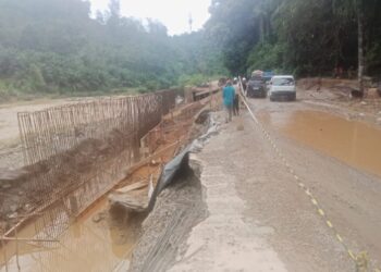 Pekerjaan Proyek Bronjong Penahan Badan Jalan Ruas Muara Soma Madina Diyakini Tidak Selesai Tepat Waktu