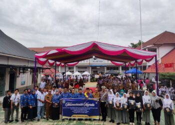 151 Siswa/Siswi SMA Negeri 1 Binjai Dapat Bantuan Perlengkapan School Kit Dari Kementerian