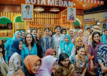 Kahiyang Ayu Hadiri Pembukaan The Jakarta Inacraft 2025